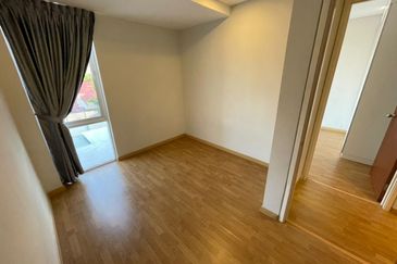 Gated Guarded 3 STY Laman Klebang Besar Limbongan Melaka Town Area CHAN 0105280170  FOR SALE@RM 889,000