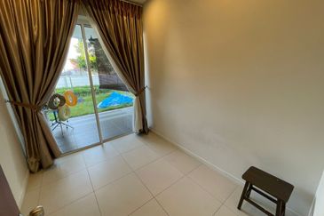 Gated Guarded 3 STY Laman Klebang Besar Limbongan Melaka Town Area CHAN 0105280170  FOR SALE@RM 889,000