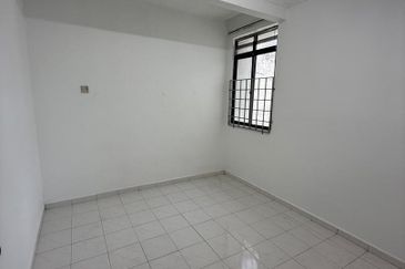 Pangsapuri Kenanga Mewah, Kampung Lapan Freehold Corner Lot Melaka Town