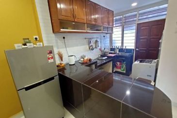 PANGSAPURI SUNGAI NAGA (TUN SRI LANANG)