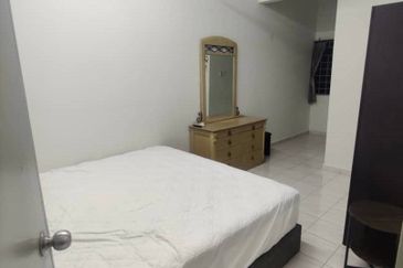 PANGSAPURI GOLDEN SHOWER(KONDOMINIUM RUBY)