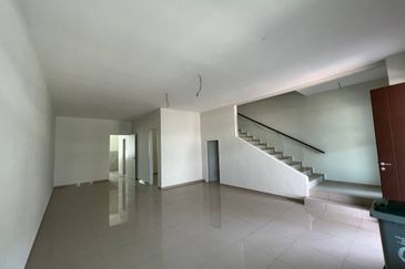 Taman Molek Residence Ayer Molek Bukit Katil Melaka, Gated Guarded 2 Storey Terrace House