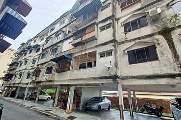 Pangsapuri Cherry (Bandar Hilir)