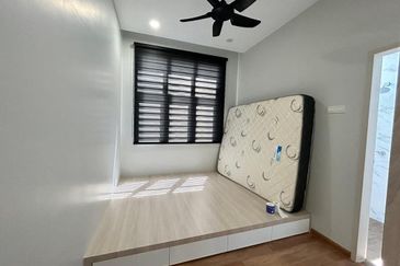 The Quartz Residence