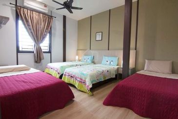 Freehold Bandar Hilir Taman Seng Heng 2 Storey Wooden Design Bungalow For Sale RM 728,000 ( CHAN 0105280170 )