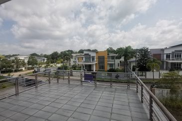 TAMAN VISTA KIRANA