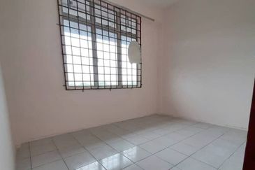 Pangsapuri Malim Jalan Balai Pangjang Melaka, Ground Floor Unit For Sale