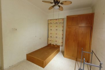 CHENG HEIGHTS CONDOMINIUM