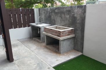 Bandar Hilir 2 Storey Half Wooden Bungalow Renovated Taman Seng Heng Melaka Town