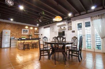 Bandar Hilir 2 Storey Half Wooden Bungalow Renovated Taman Seng Heng Melaka Town