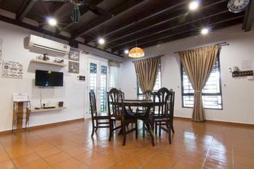 Bandar Hilir 2 Storey Half Wooden Bungalow Renovated Taman Seng Heng Melaka Town