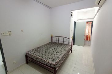 PANGSAPURI GOLDEN SHOWER(KONDOMINIUM RUBY)