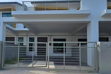 TAMAN MOLEK RESIDENCE Freehold 2 Storey Gated Guarded Brand New House