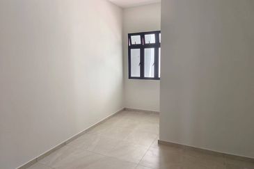 TAMAN MOLEK RESIDENCE Freehold 2 Storey Gated Guarded Brand New House