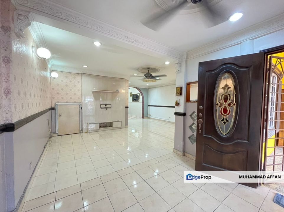 Fully Renovated, Near Airport Subang, 2 Storey Terrace House, Taman