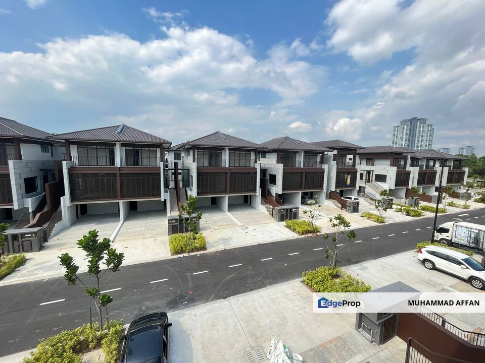 5 ROOMS, CLUBHOUSE, 3 Storey House, The Mulia Residence, Cyberjaya for Rent for Rental RM4,000