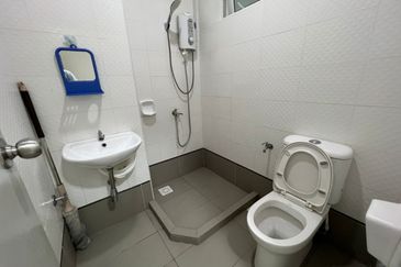 Seasons Luxury Apartments @ Amara Larkin