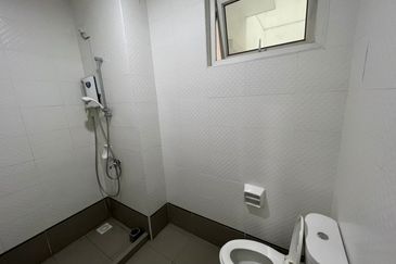 Seasons Luxury Apartments @ Amara Larkin