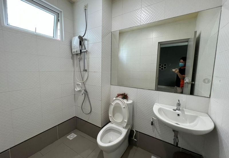 Seasons Luxury Apartments @ Amara Larkin