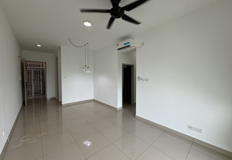 Seasons Luxury Apartments @ Amara Larkin