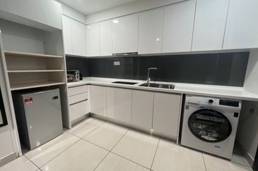 Almas @ Puteri Harbour