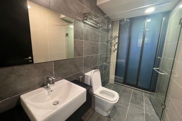 Almas @ Puteri Harbour