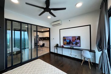 Almas Suites @ Puteri Harbour