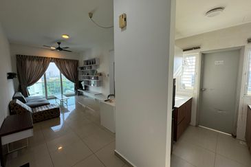 Seasons Luxury Apartments @ Amara Larkin