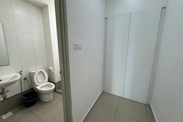 Seasons Luxury Apartments @ Amara Larkin