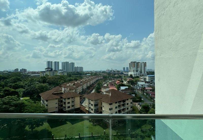 Seasons Luxury Apartments @ Amara Larkin