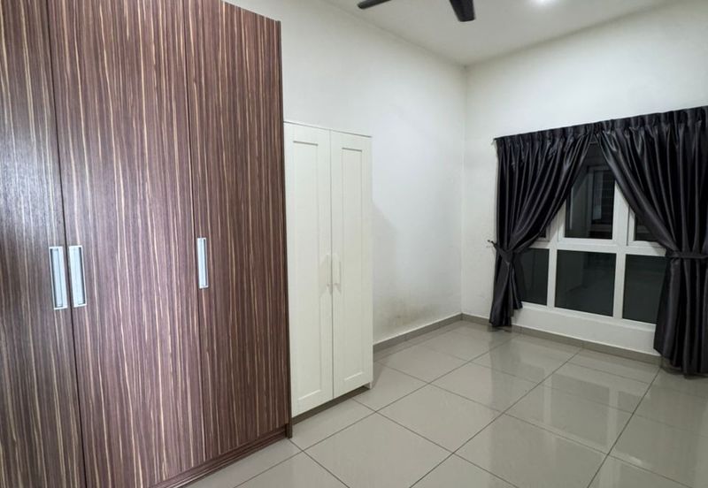 Seasons Luxury Apartments @ Amara Larkin