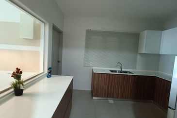 Seasons Luxury Apartments @ Amara Larkin