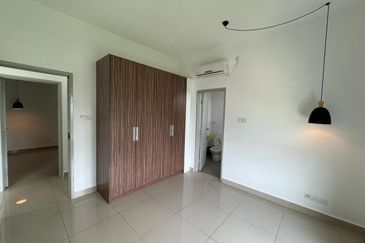 Seasons Luxury Apartments @ Amara Larkin