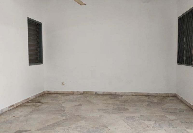 Taman Kinrara Seksyen 2