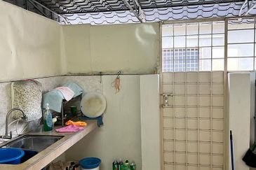 Taman Pinggiran Putra