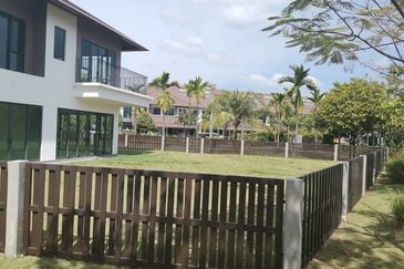  Charms of Nusantara Setia Eco Glades 