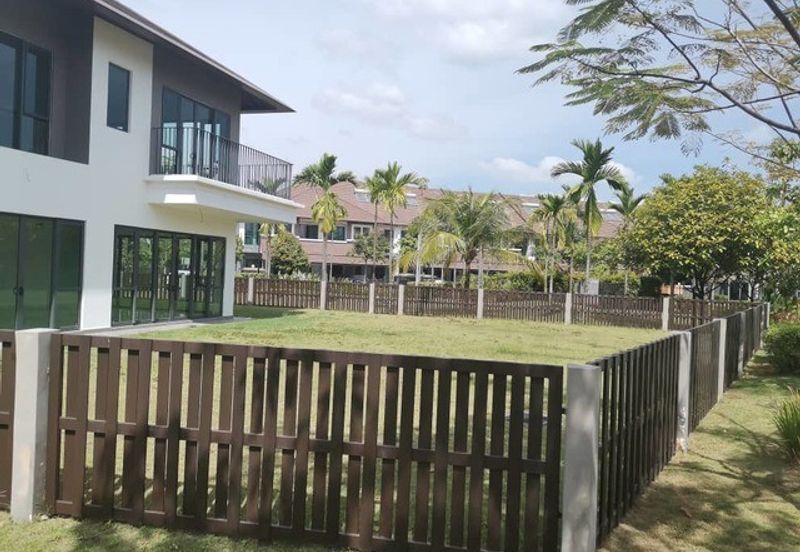  Charms of Nusantara Setia Eco Glades 