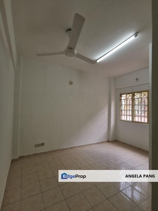 Red Ruby Taman Universiti Indah Seri Kembangan, Selangor, Seri Kembangan