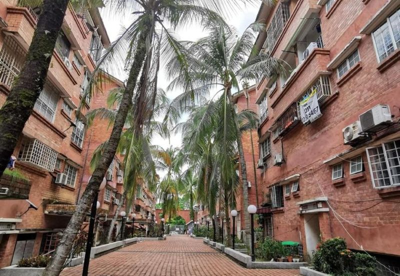 Pangsapuri Permata Merah (Red Ruby), Taman Universiti Indah