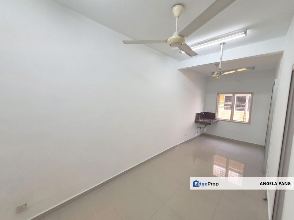 End Lot Two Storey Taman PUncak Jalil, PUJ, Selangor, Seri Kembangan