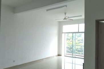 Neos @ PandanMas Townhouse