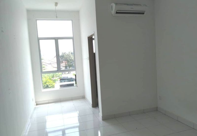 Neos @ PandanMas Townhouse