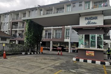 Neos @ PandanMas Townhouse