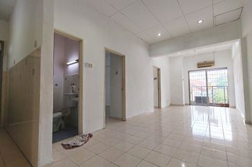 Pangsapuri Permata Merah (Red Ruby), Taman Universiti Indah