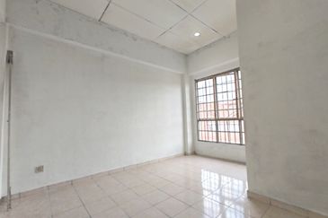 Pangsapuri Permata Merah (Red Ruby), Taman Universiti Indah