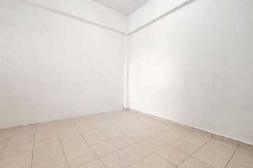 Pangsapuri Permata Merah (Red Ruby), Taman Universiti Indah