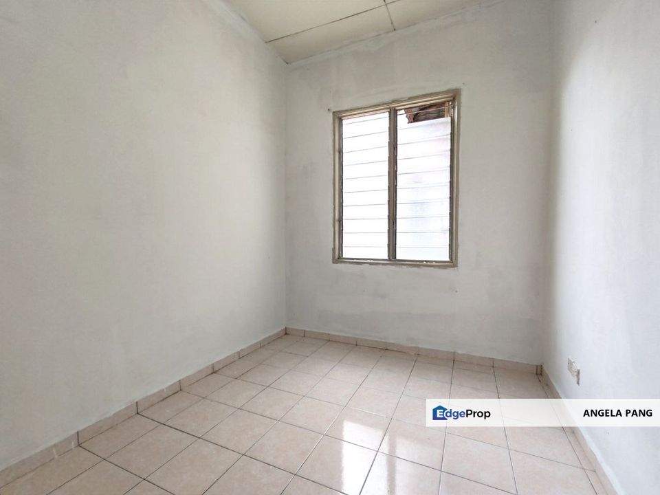 Red Ruby Apartment Taman Universiti Indah , Seri kembangan, Selangor, Seri Kembangan