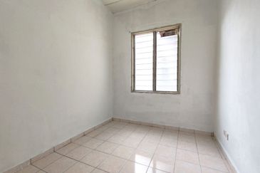 Pangsapuri Permata Merah (Red Ruby), Taman Universiti Indah