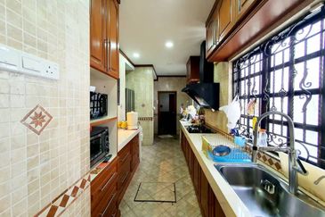 Bandar Tasik Selatan Corner Lot Fully Renovated 28x70