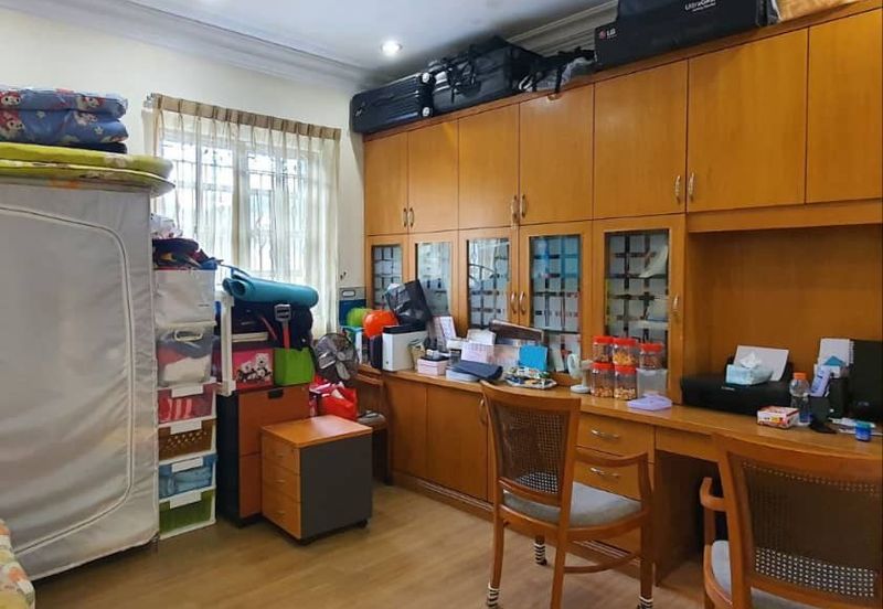 Bandar Tasik Selatan Corner Lot Fully Renovated 28x70